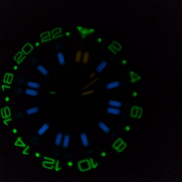 Deep blue day night rescue gmt - Picture 5 of 6